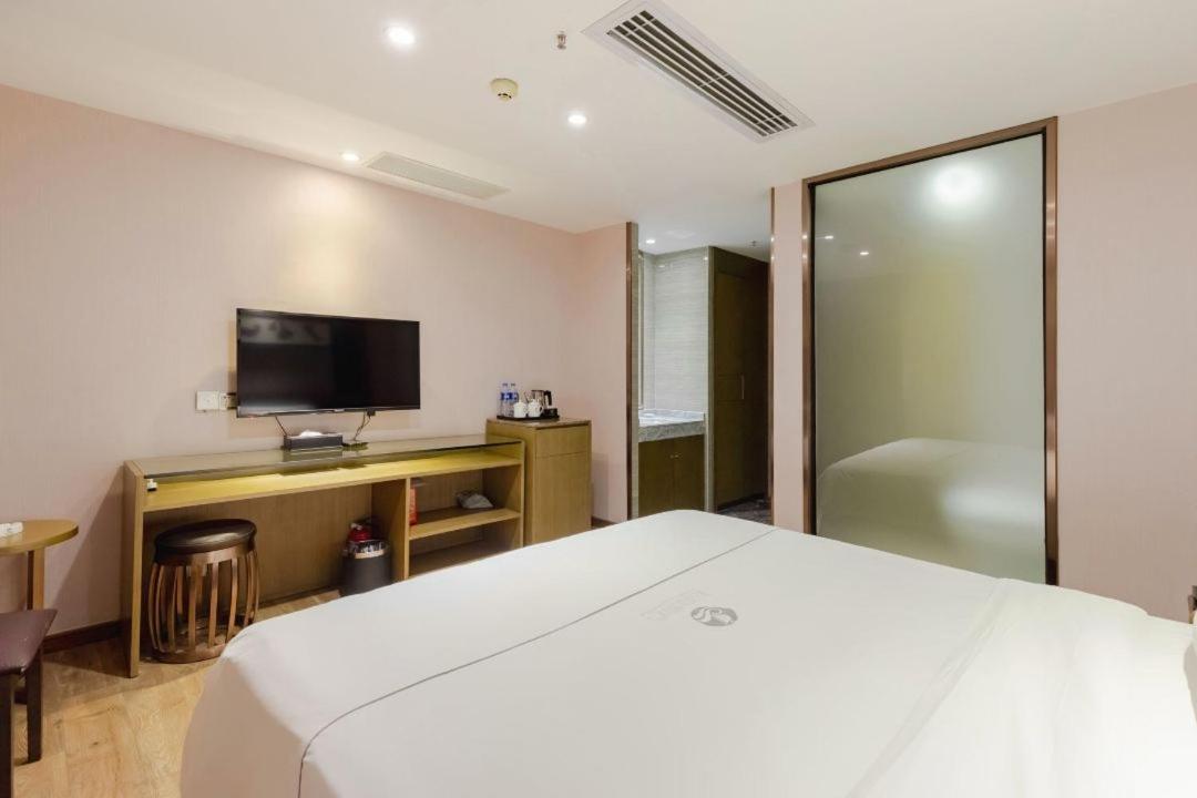 Lnsail Hotel Shenzhen Luohu Port Railway Station Экстерьер фото