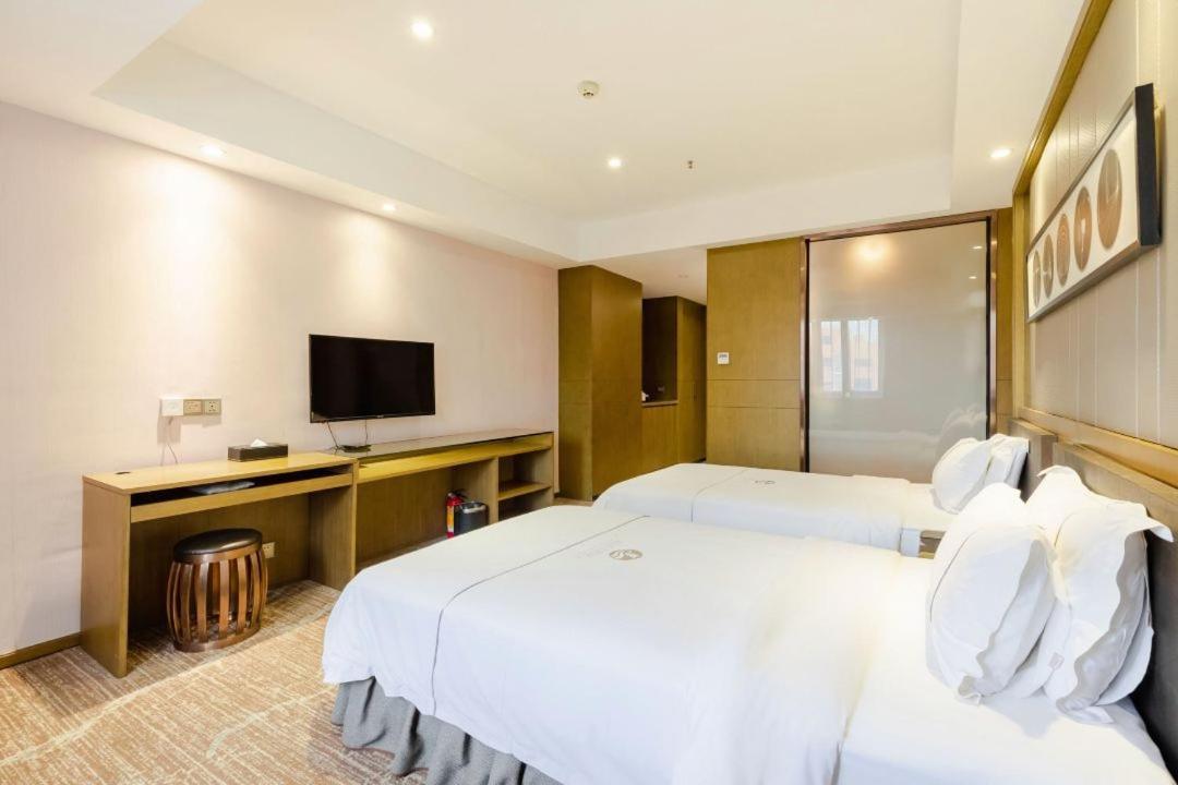 Lnsail Hotel Shenzhen Luohu Port Railway Station Экстерьер фото