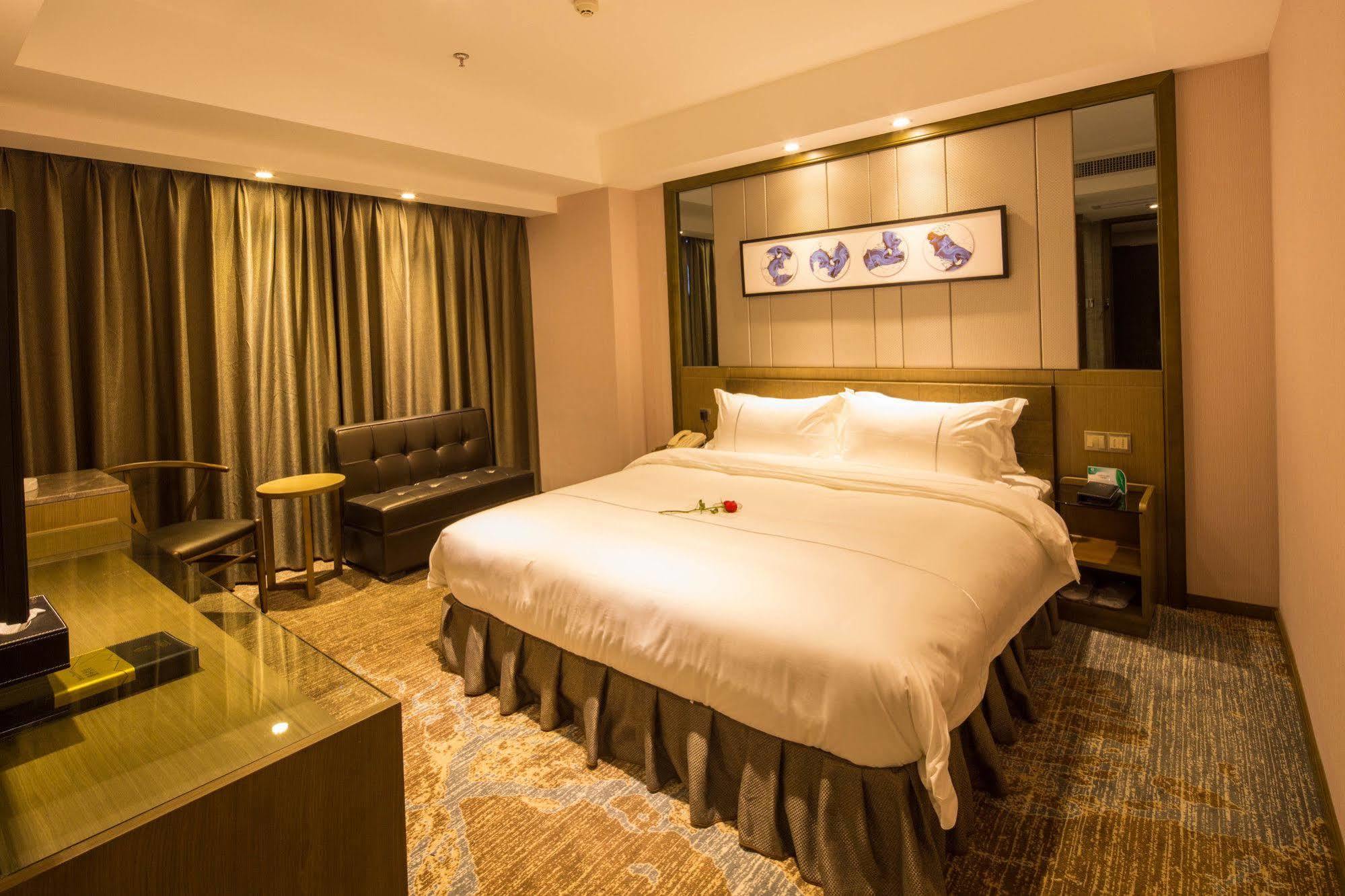 Lnsail Hotel Shenzhen Luohu Port Railway Station Экстерьер фото