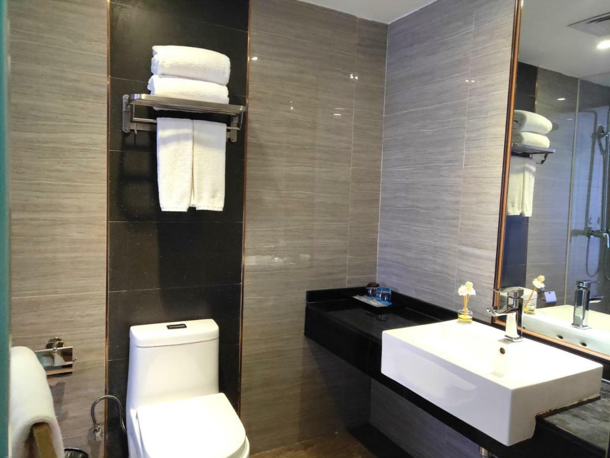 Lnsail Hotel Shenzhen Luohu Port Railway Station Экстерьер фото